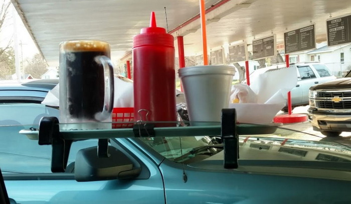 Hi-Lite Drive-In Restaurant - Photo From Web (newer photo)